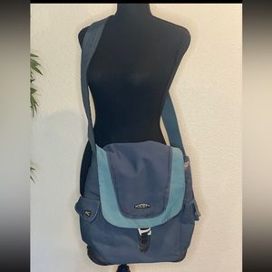 Keen messenger bag unisex